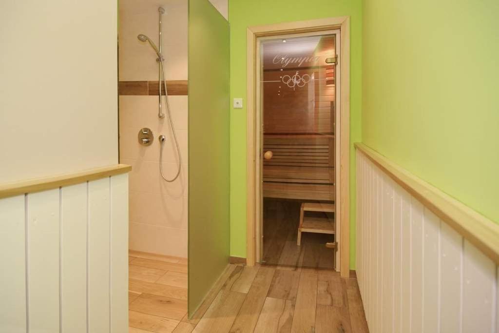 Olympia Haus 4, Whg 35 *